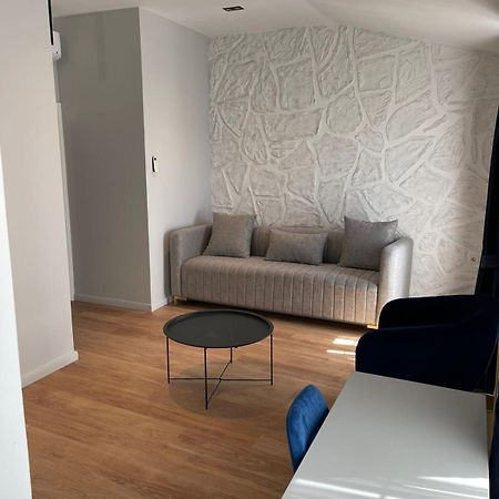 Lungomare Apartments Petrovac Bagian luar foto